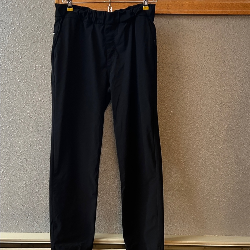 Vuori Midnight Black Joggers